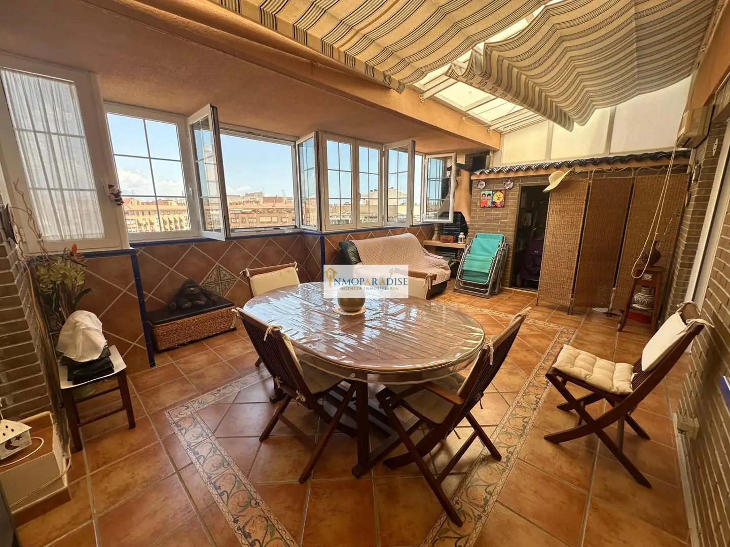 Ático en venta en Calle de Roselló, Altozano - Conde Lumiares