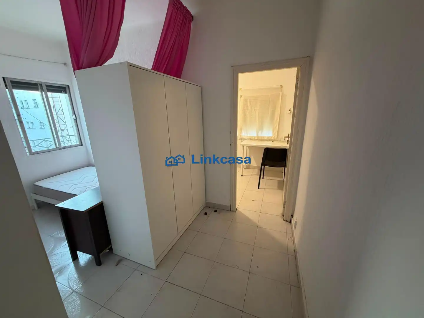 Habitación de Piso en venta en Madrid con Terraza