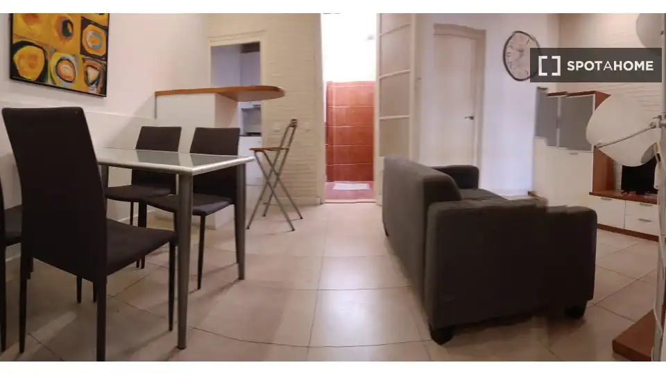 Flat for rent in  Barcelona Capital  with Air Conditioner, Heating and Furnished