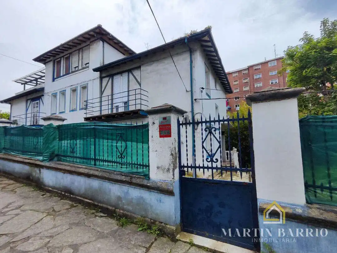 Vista exterior de Casa o chalet en venta en Bilbao  con Aire acondicionado, Calefacción y Jardín privado
