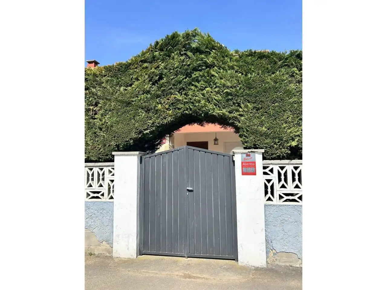 Außenansicht von Haus oder Chalet zum Verkauf in Llanes mit Heizung, Privatgarten und Terrasse