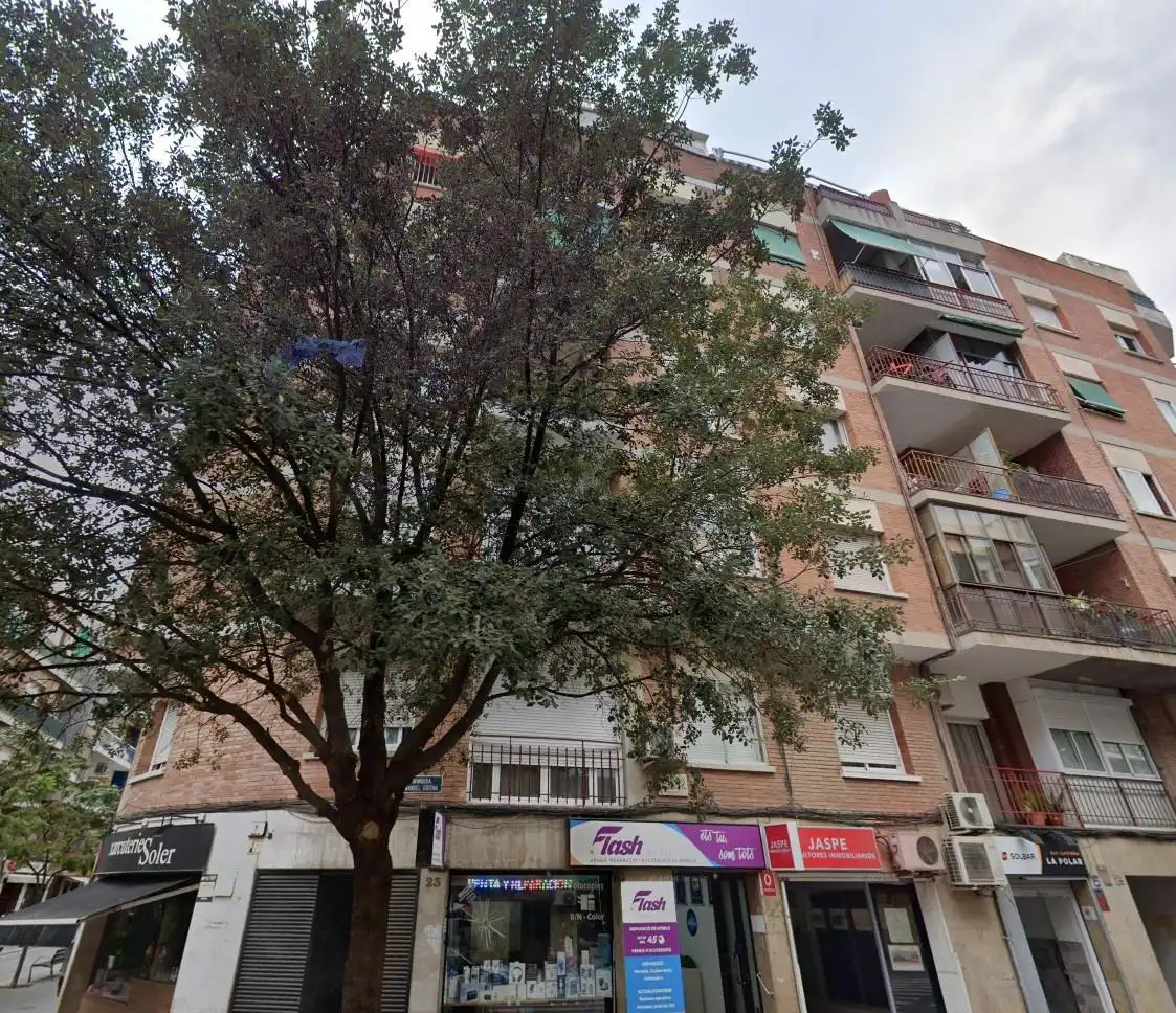 Wohnung mit Terrasse zum Verkauf in Castell - Poble Vell, imagen 2