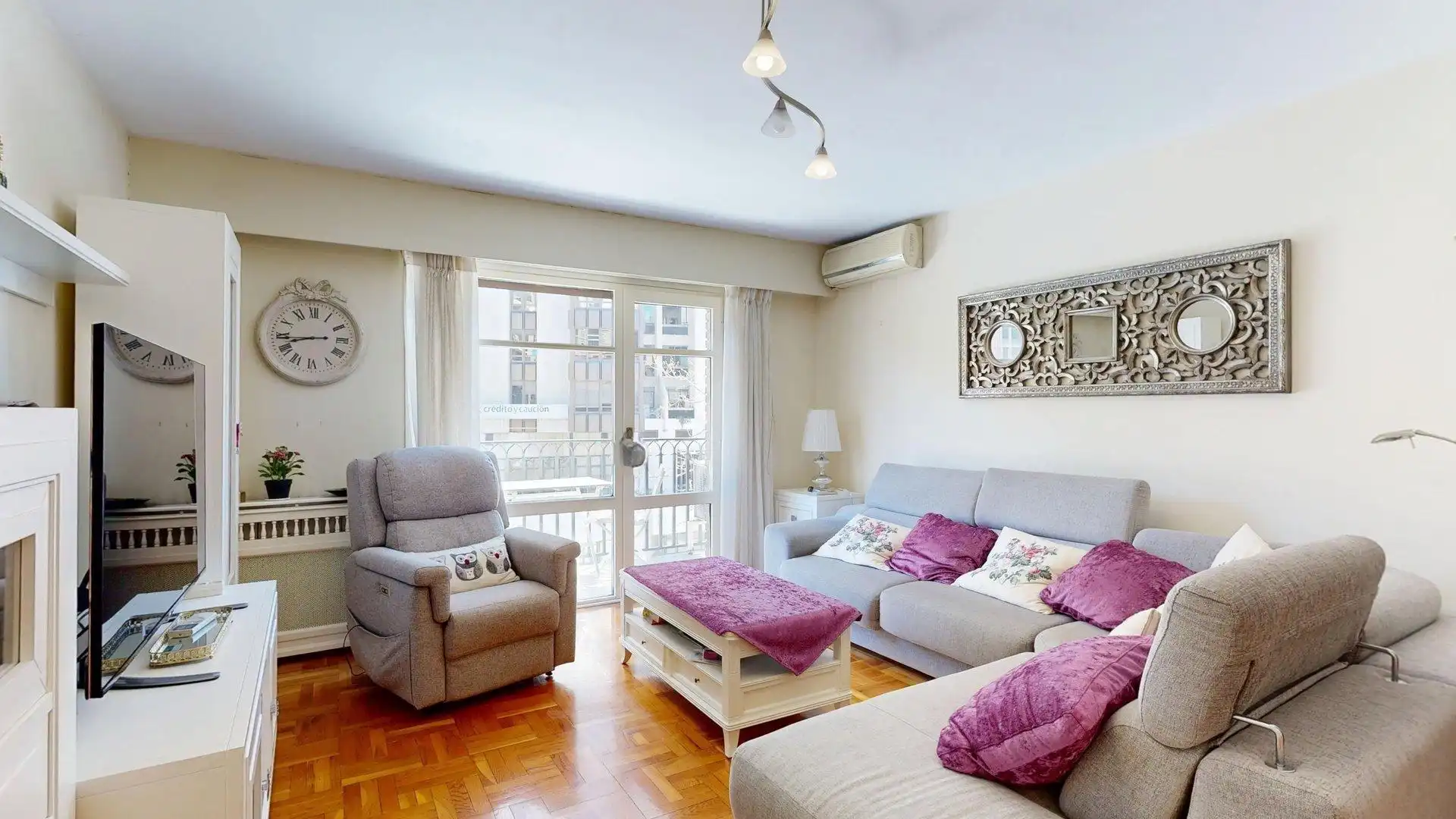 Flat with terrace for sale in Avenida CESAR AUGUSTO 23, imagen 3