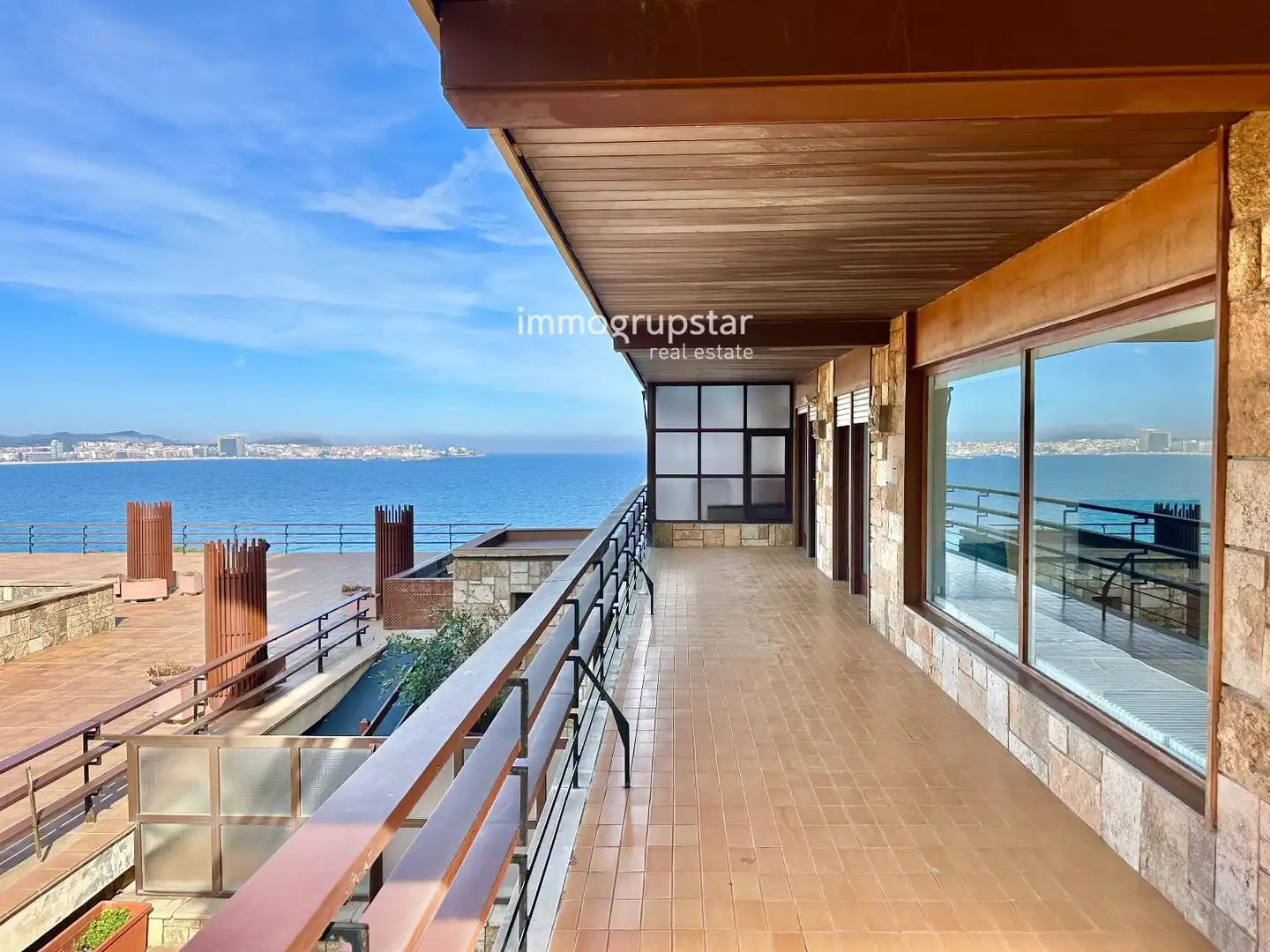 Terraza de Apartamento en venta en Calonge i Sant Antoni con Calefacción, Terraza y Piscina