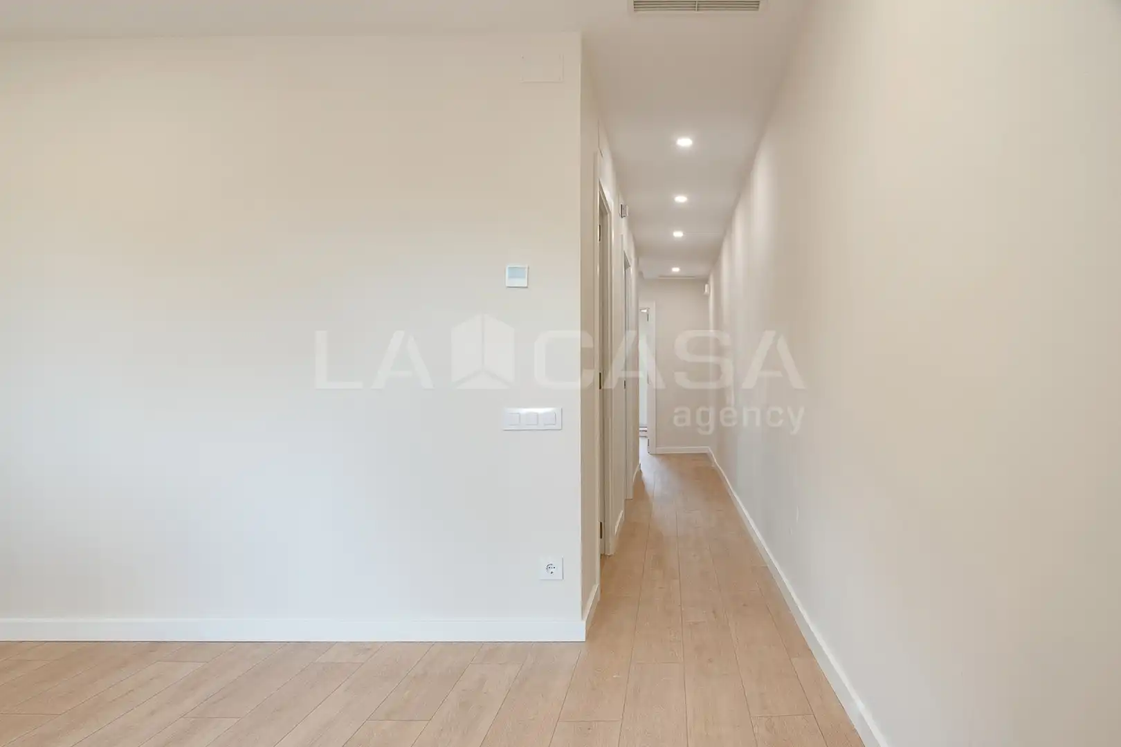 Flat for sale in Barcelona  with Balcony