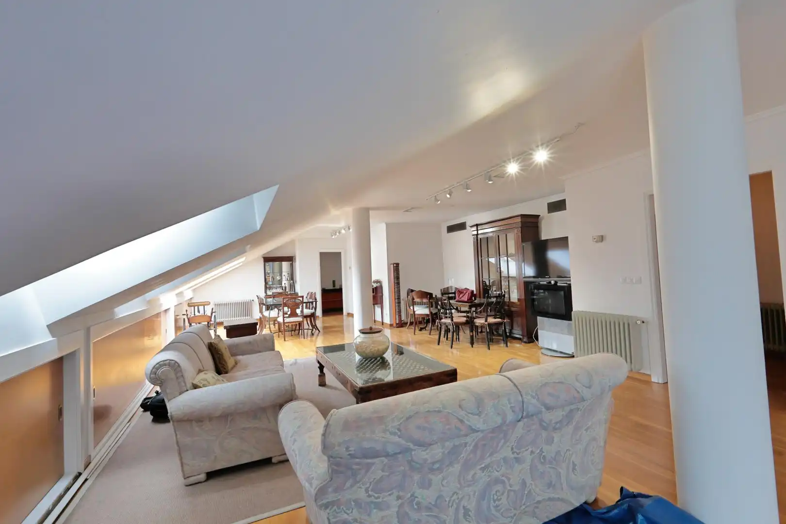 Wohnzimmer von Dachboden zum Verkauf in Bembibre mit Heizung und Balkon