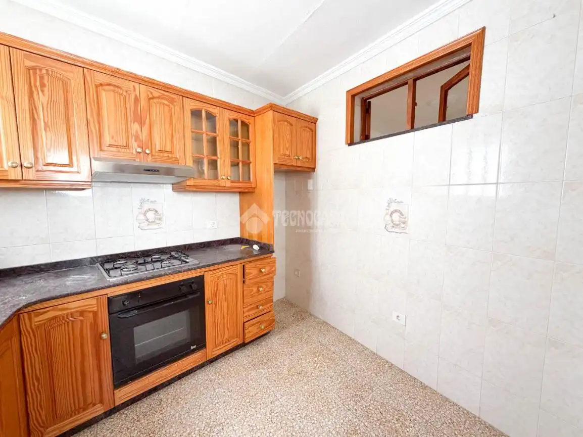 Küche von Dachboden zum Verkauf in Telde mit Terrasse, Möbliert und Balkon