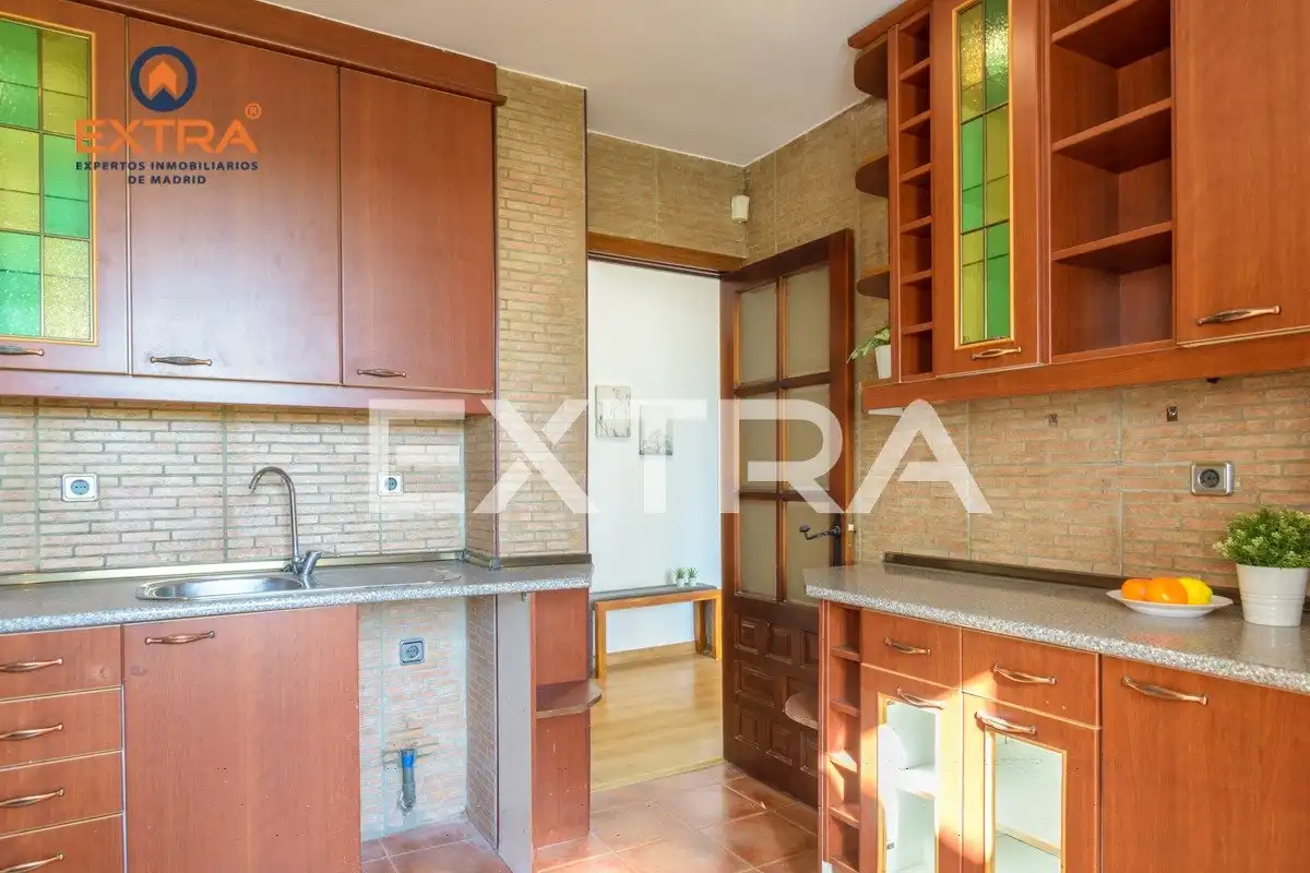 Attic for sale in Avenida Ciudad de Barcelona, Adelfas