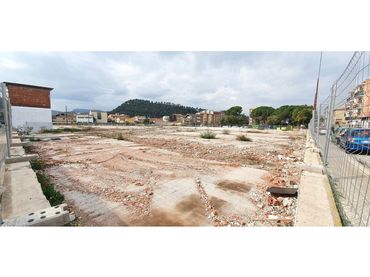 Industriegrundstück zum Verkauf in Calle PLAZA CATALUNYA 1