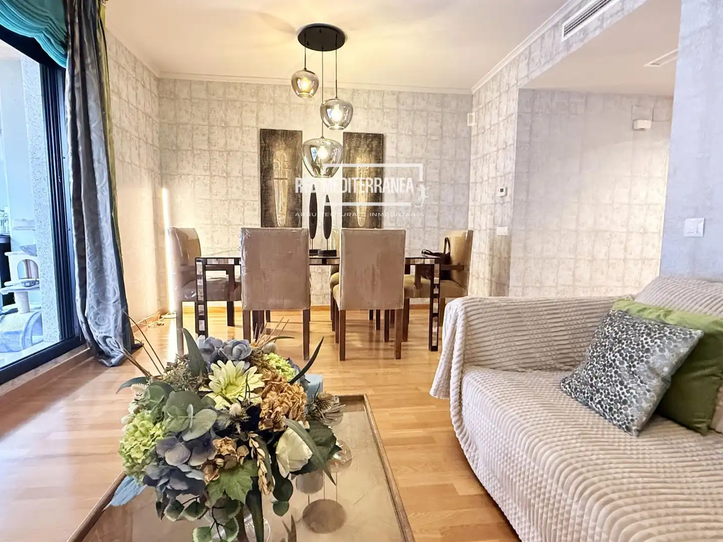 Dining room of Flat for sale in Gandia  with Air Conditioner, Heating and Parquet flooring