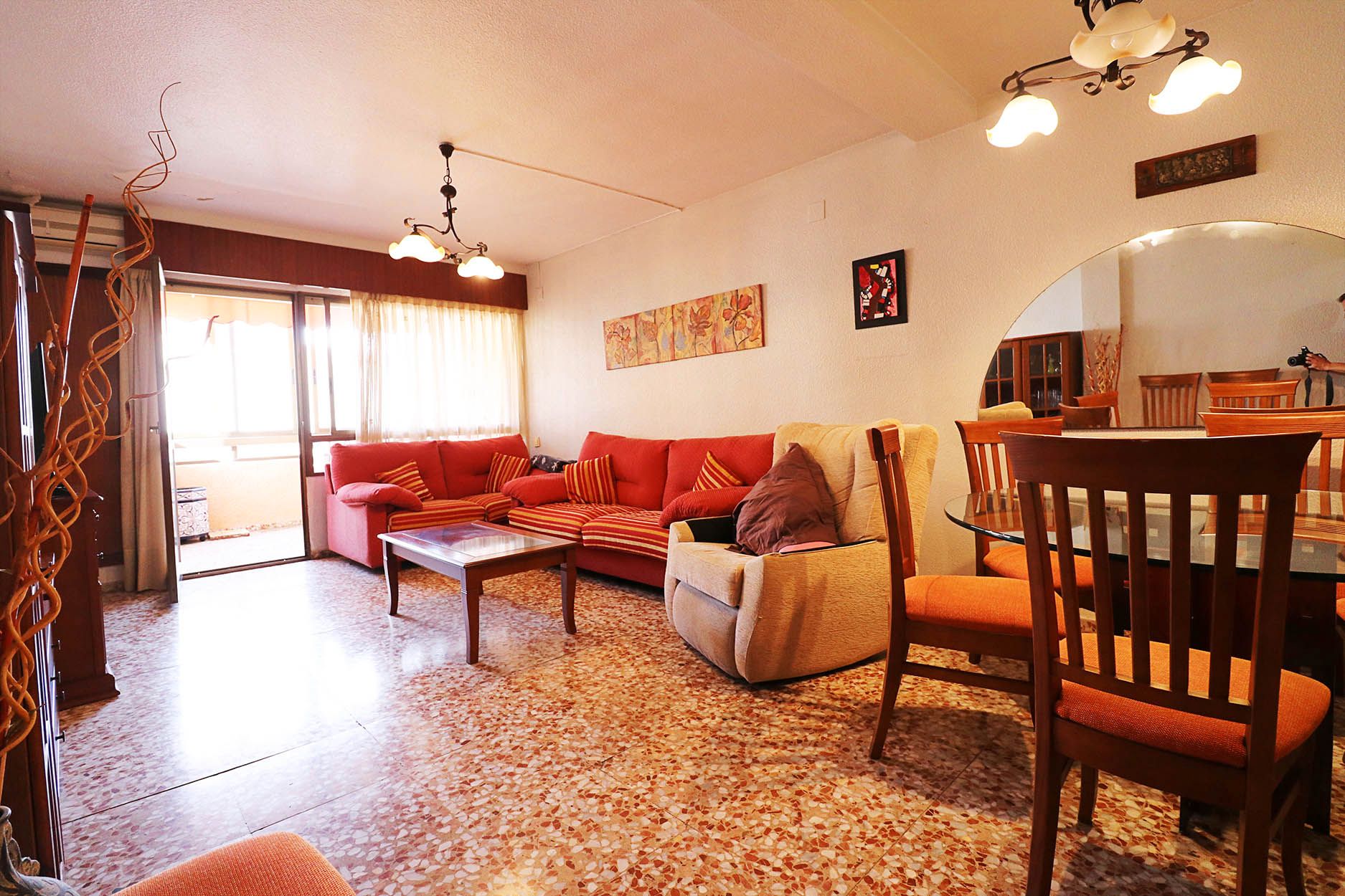Living room of Apartment for sale in Guardamar del Segura  with Air Conditioner, Terrace and Furnished