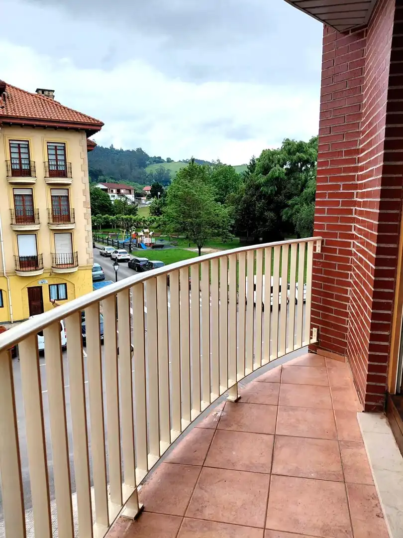 Terrasse von Wohnung zur Miete in Santa María de Cayón mit Heizung, Abstellraum und Möbliert