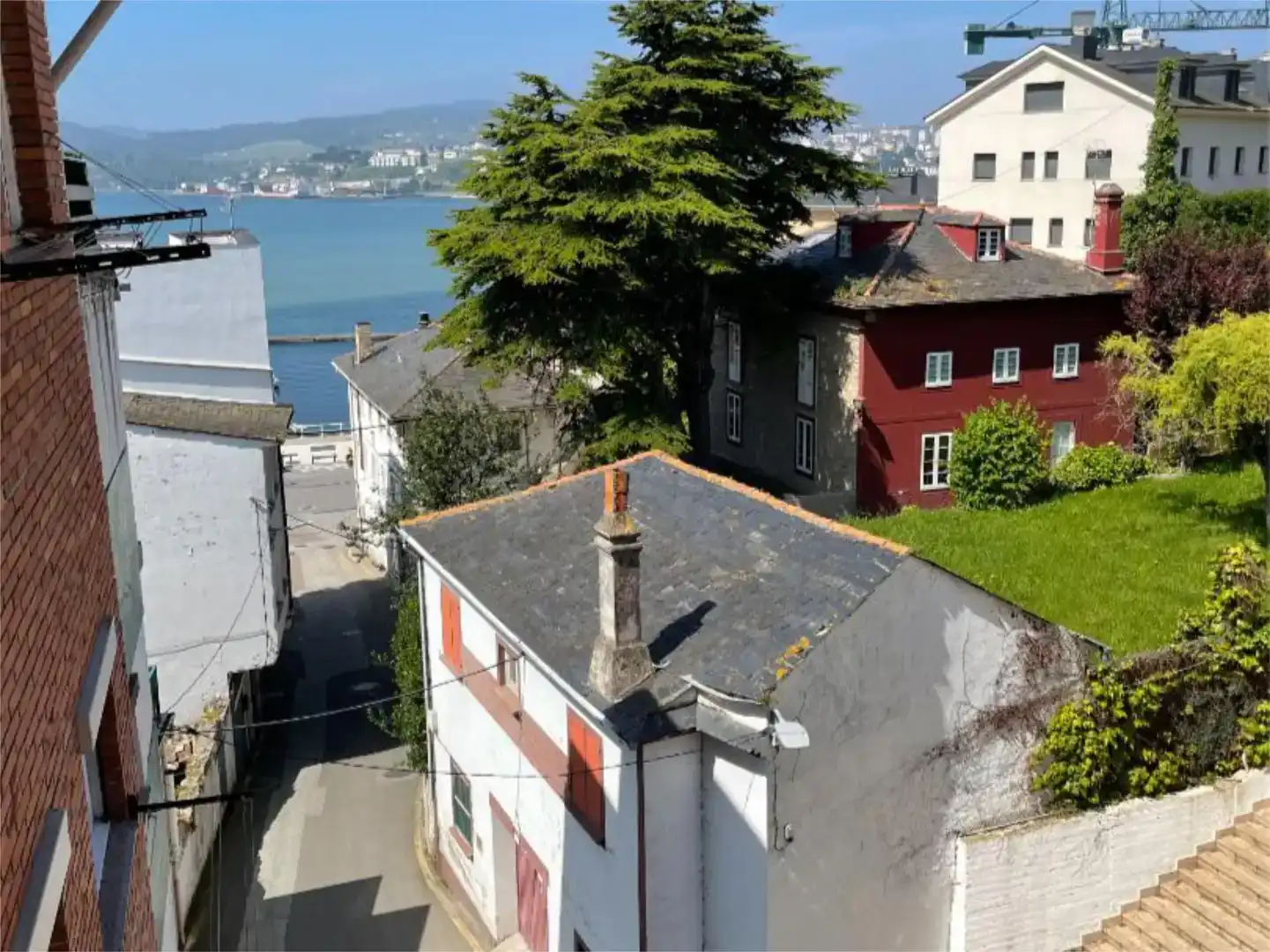 Außenansicht von Wohnung zur Miete in Castropol mit Balkon