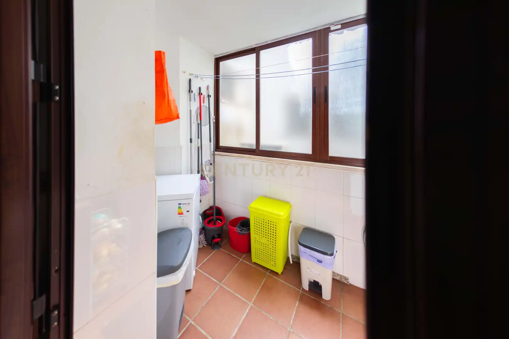 Wohnung zum Verkauf in Alameda mit Klimaanlage, Abstellraum und Mikrowelle