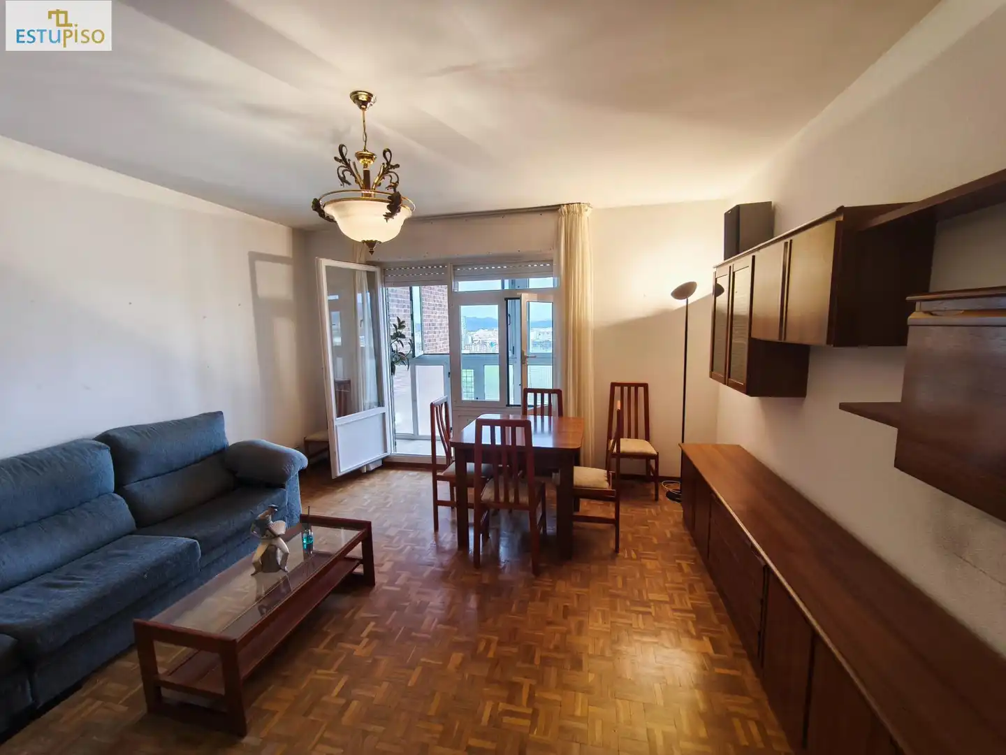 Living room of Flat for sale in Vitoria - Gasteiz  with Parquet flooring, Terrace and Storage room