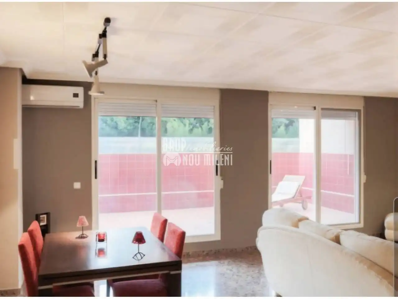 Habitación de Piso de alquiler en Massanassa con Aire acondicionado, Terraza y Amueblado