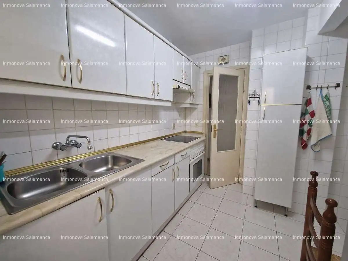 Kitchen of Flat for sale in Salamanca  with Heating, Terrace and Furnished