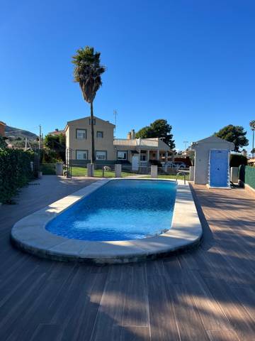 Casa-chalet en Venta en Calle Laguna de Gallocanta en Sierra Perenchiza - Cumbres de Calicanto - Sto Domingo