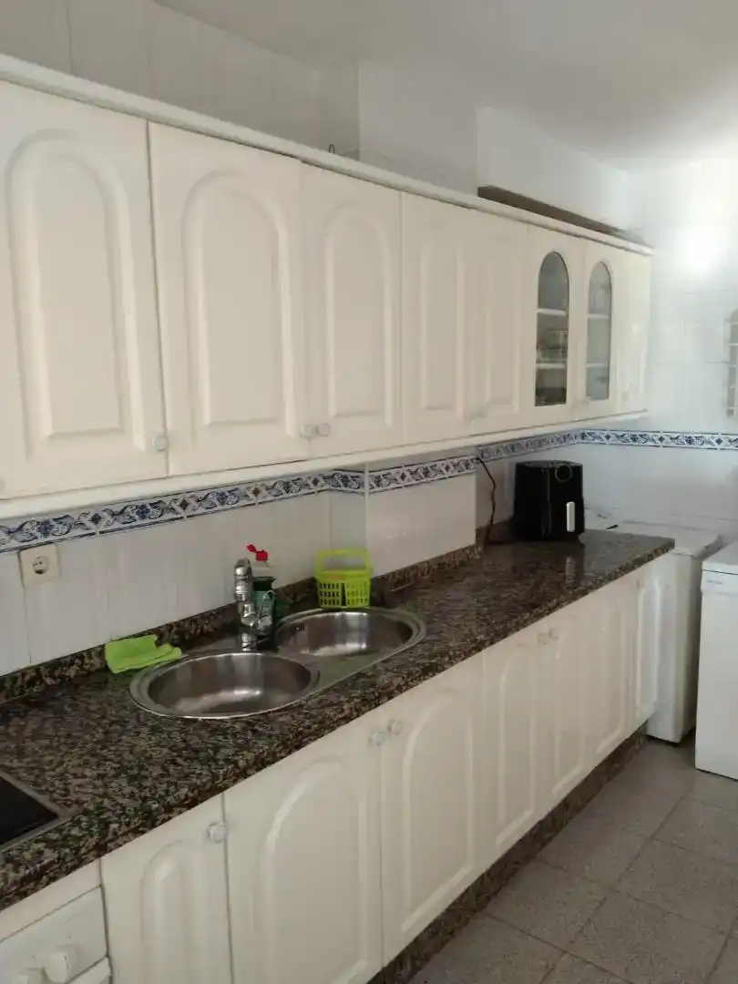 Cuina de Casa adosada en venda en Vélez-Málaga amb Aire condicionat i Balcó