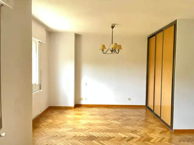 Dormitori de Casa o xalet en venda en Las Rozas de Madrid amb Calefacció, Jardí privat i Parquet