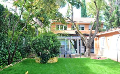 Jardí de Casa o xalet de lloguer en  Madrid Capital amb Aire condicionat, Calefacció i Jardí privat