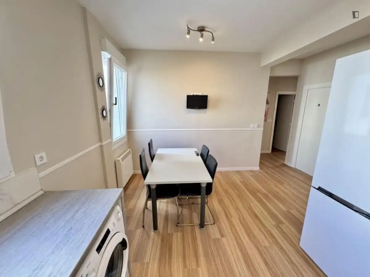 Room in Bilbao , Bizkaia