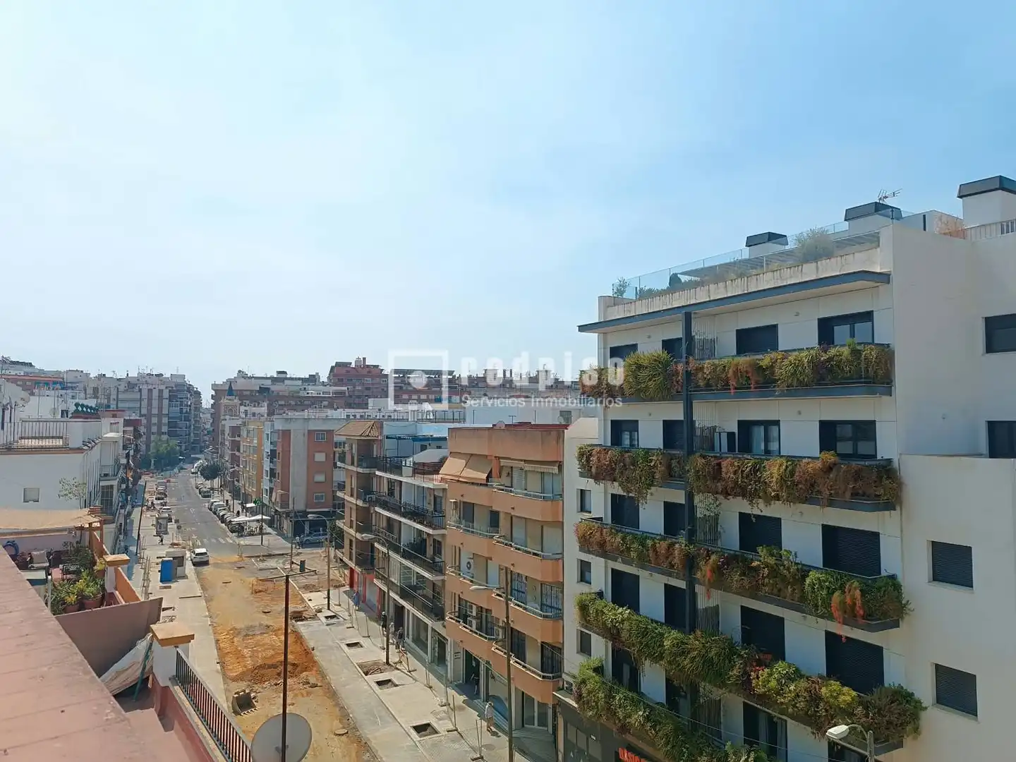 Vista exterior de Estudi de lloguer en Sevilla amb Aire condicionat, Calefacció i Terrassa