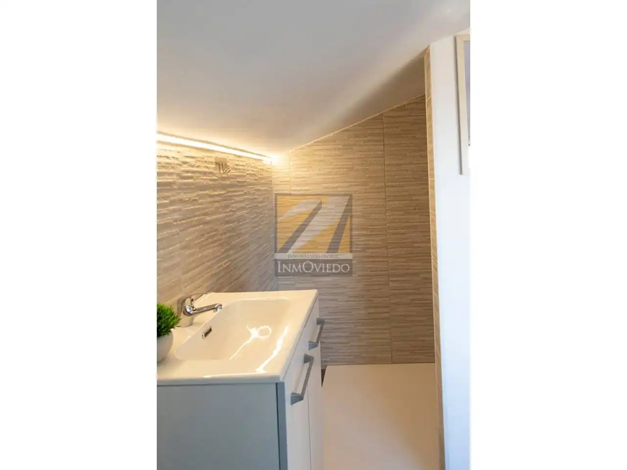 Bathroom of Attic for sale in Llanes  with Heating, Terrace and Furnished