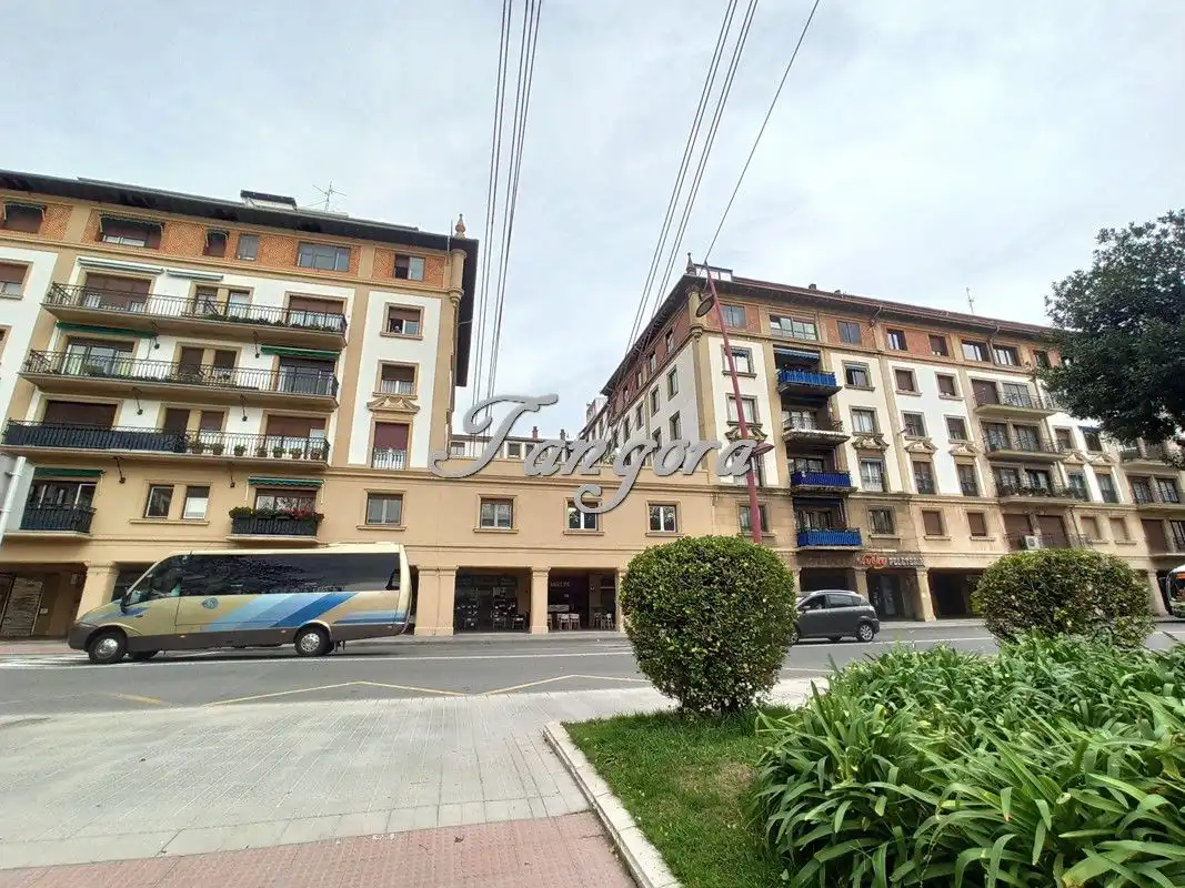 Piso con ascensor en venta en Plaza Puente, imagen 6