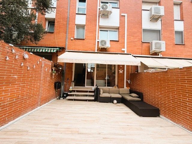 Terrace of Single-family semi-detached for sale in Badalona  with Air Conditioner, Heating and Parquet flooring
