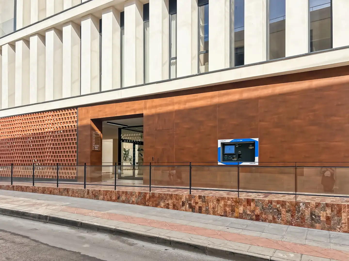 Vista exterior de Oficina de alquiler en Vera con Aire acondicionado, Calefacción y Amueblado