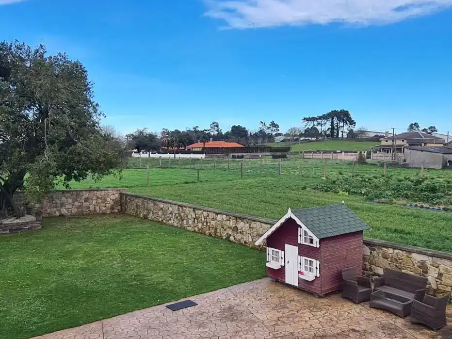 Casa o xalet de lloguer en Arteixo amb Jardí privat, Traster i Moblat