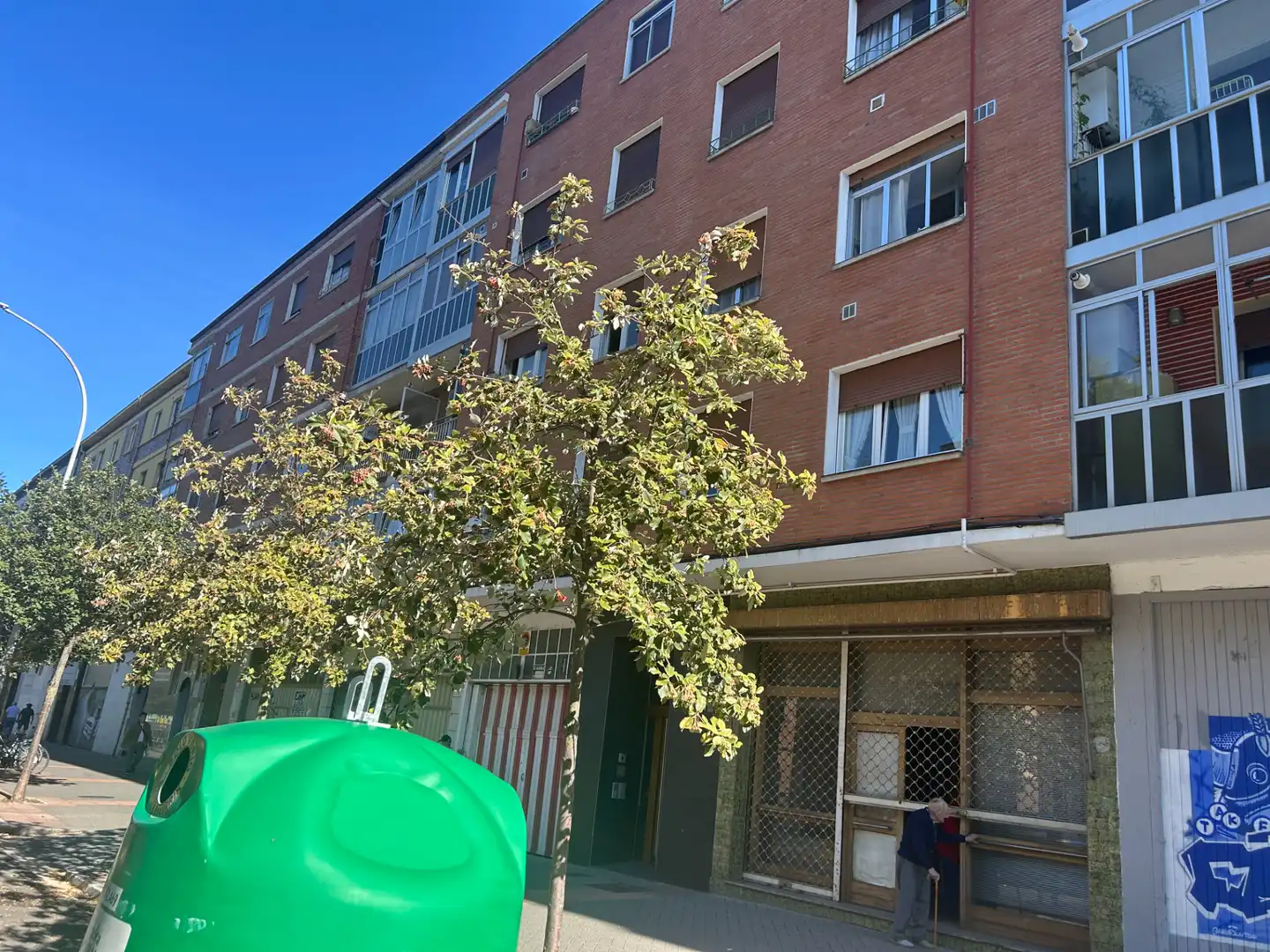 Vista exterior de Local en venda en Vitoria - Gasteiz