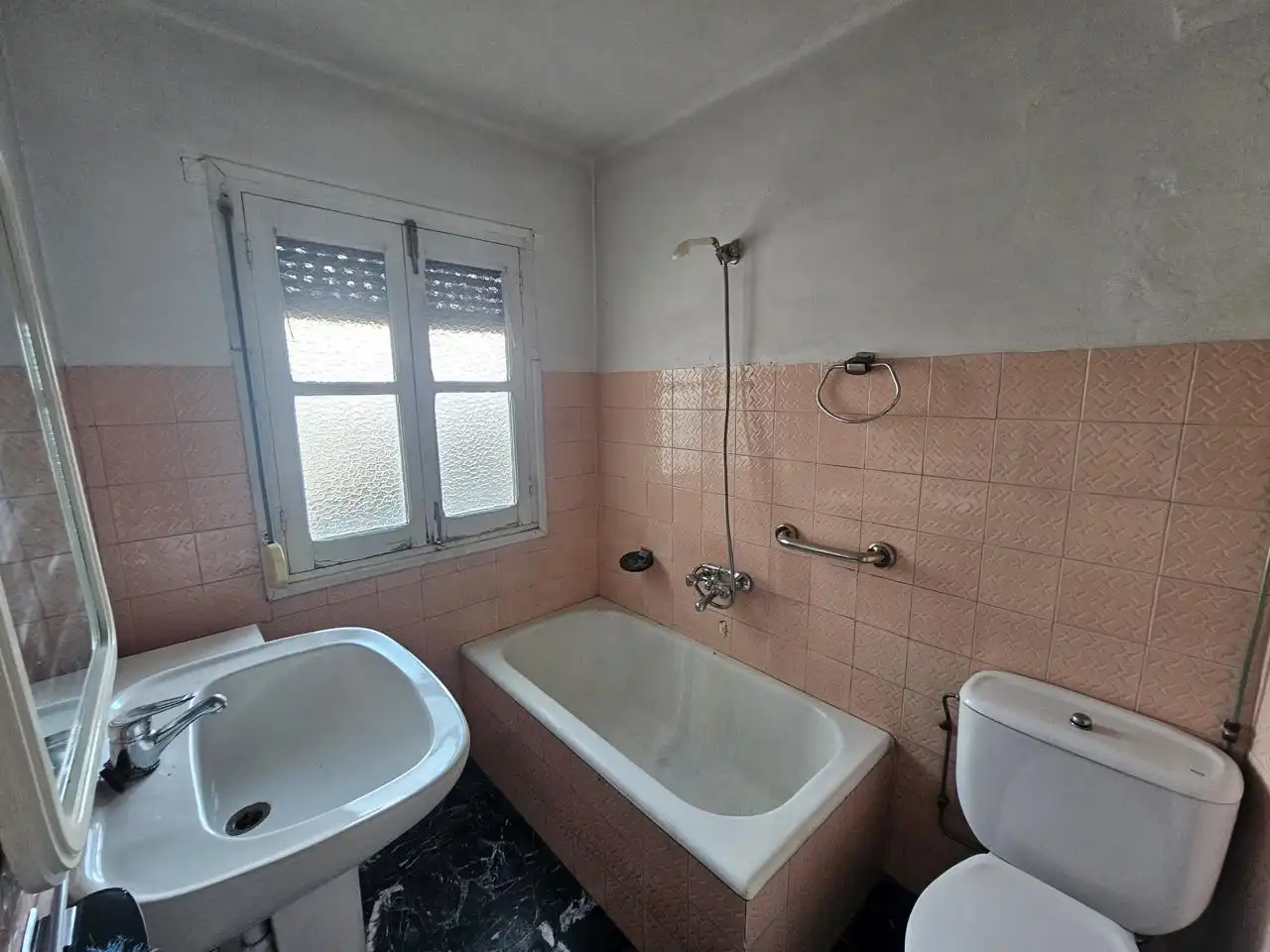 Bathroom of Country homes for sale in Igúzquiza  with Private garden