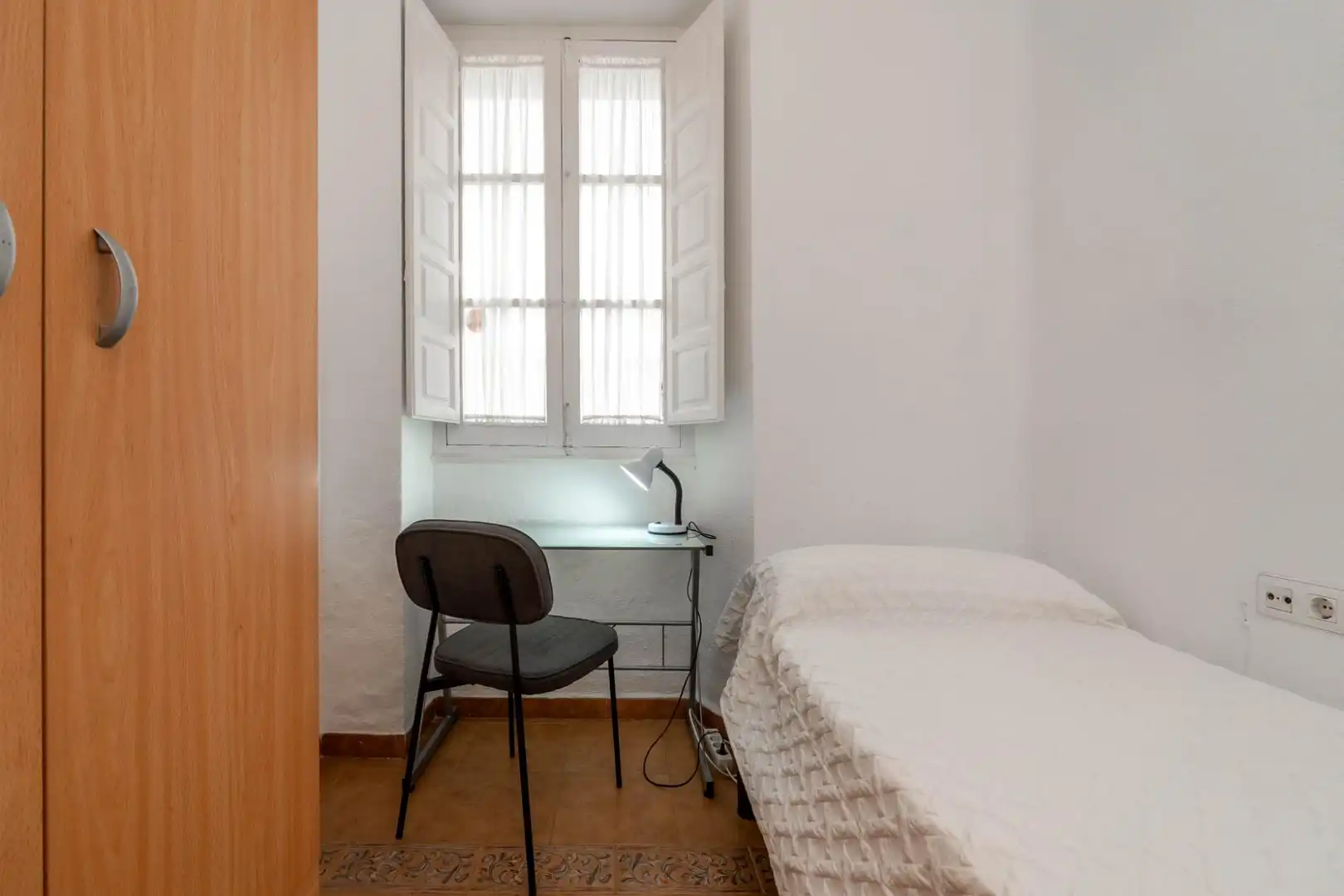 Habitació a PINTOR RODRIGUEZ ACOSTA, Camino de Ronda