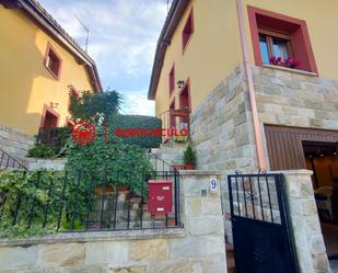 Vista exterior de Casa adosada en venda en Valle de Santibáñez amb Calefacció, Jardí privat i Terrassa