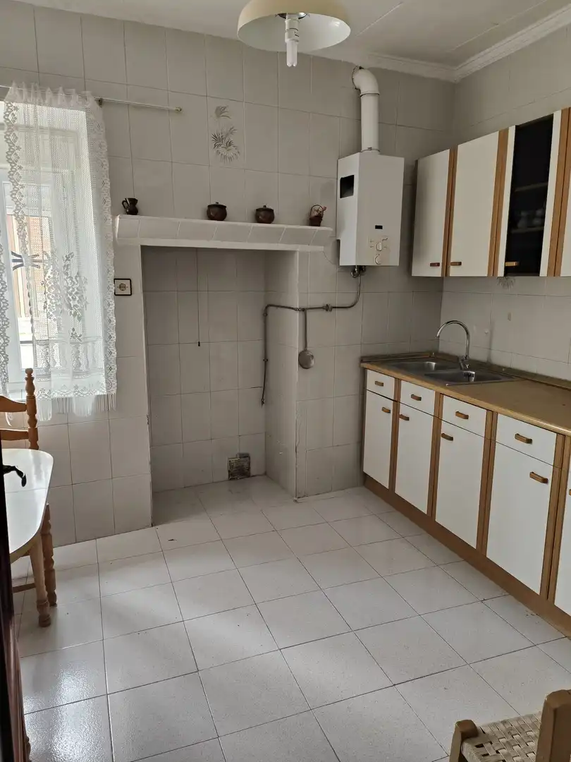 Cocina de Casa o chalet en venta en Corral de Almaguer con Calefacción, Parquet y Terraza