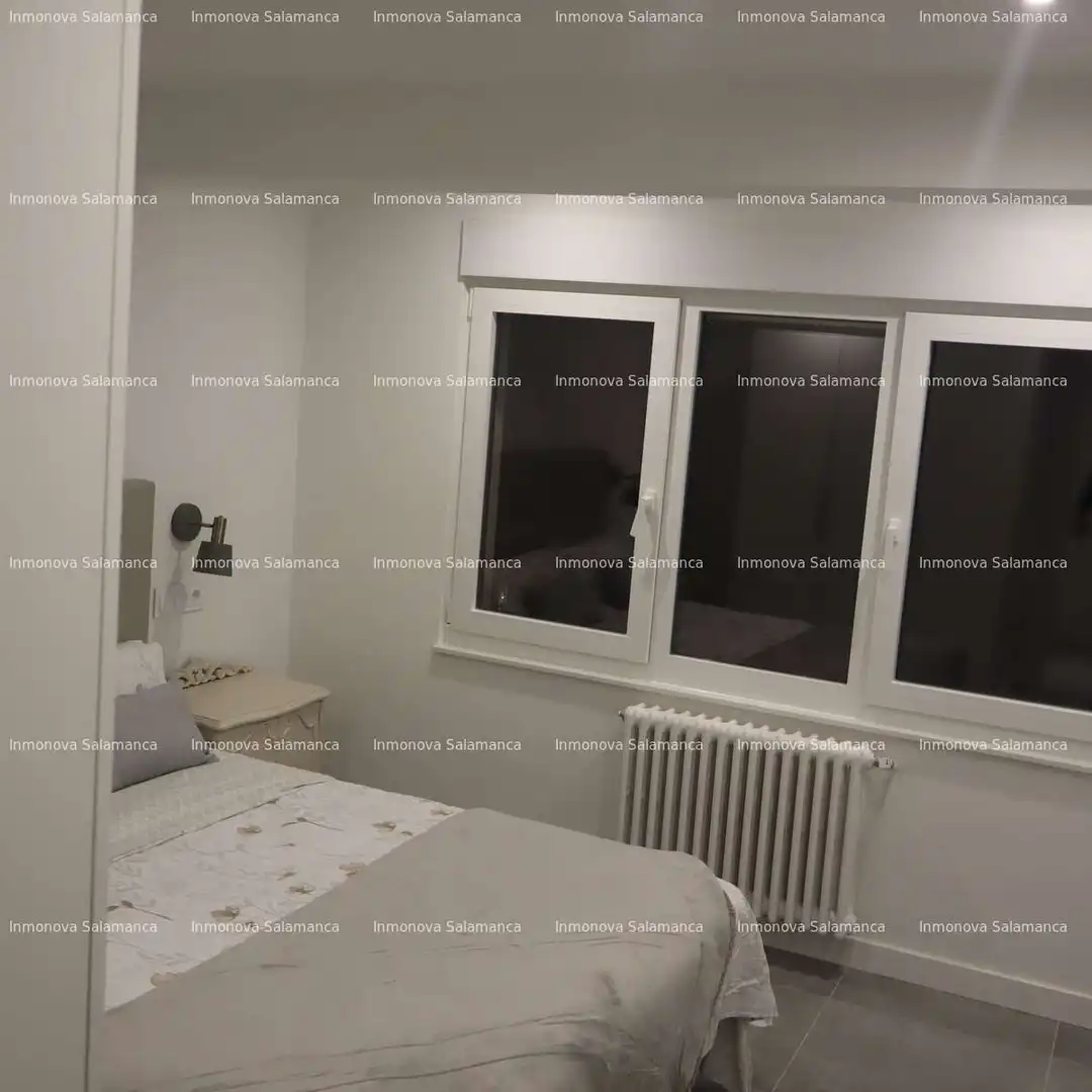 Bedroom of Flat for share in Salamanca  with Heating and Furnished