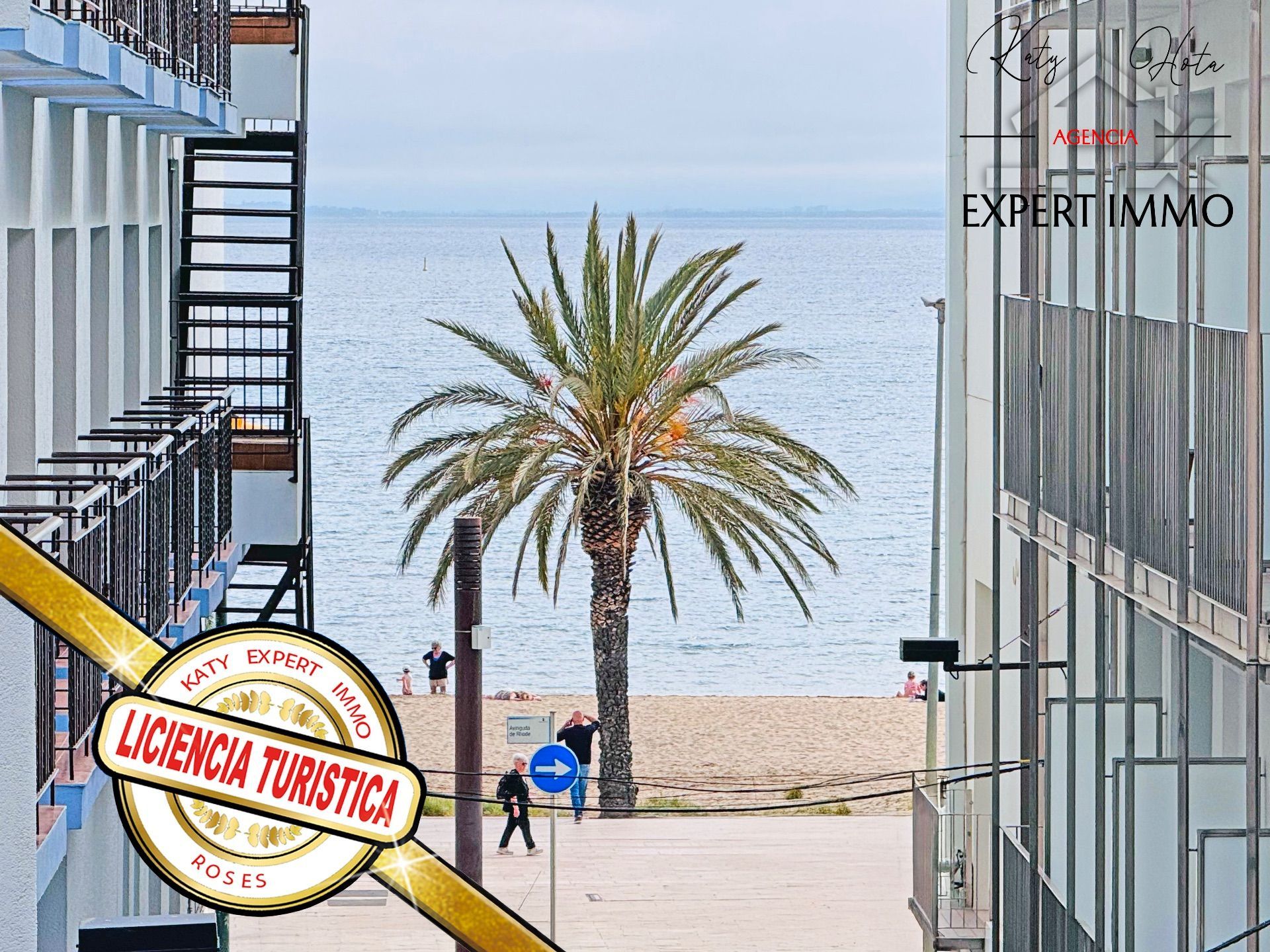 Exterior view of Apartment for sale in Roses  with Air Conditioner, Heating and Terrace