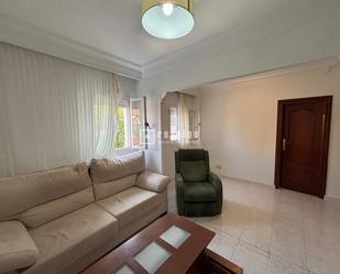 Sala d'estar de Pis en venda en  Madrid Capital amb Aire condicionat, Calefacció i Terrassa