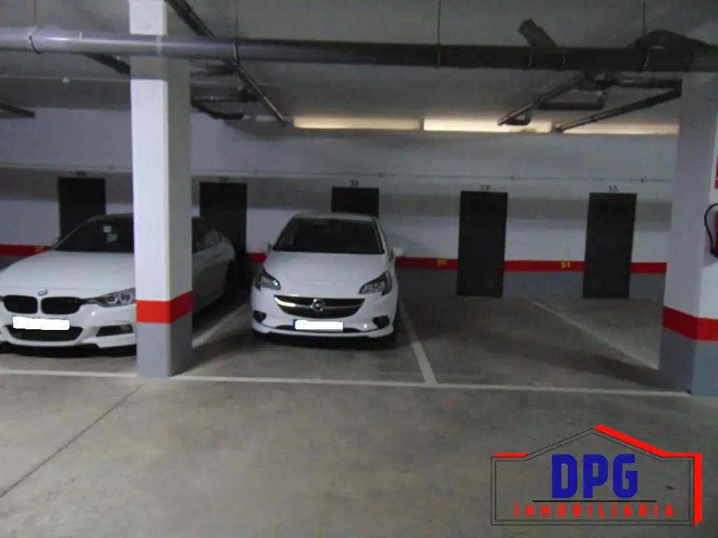 Parking de Piso en venta en Garrucha con Aire acondicionado, Trastero y Piscina comunitaria