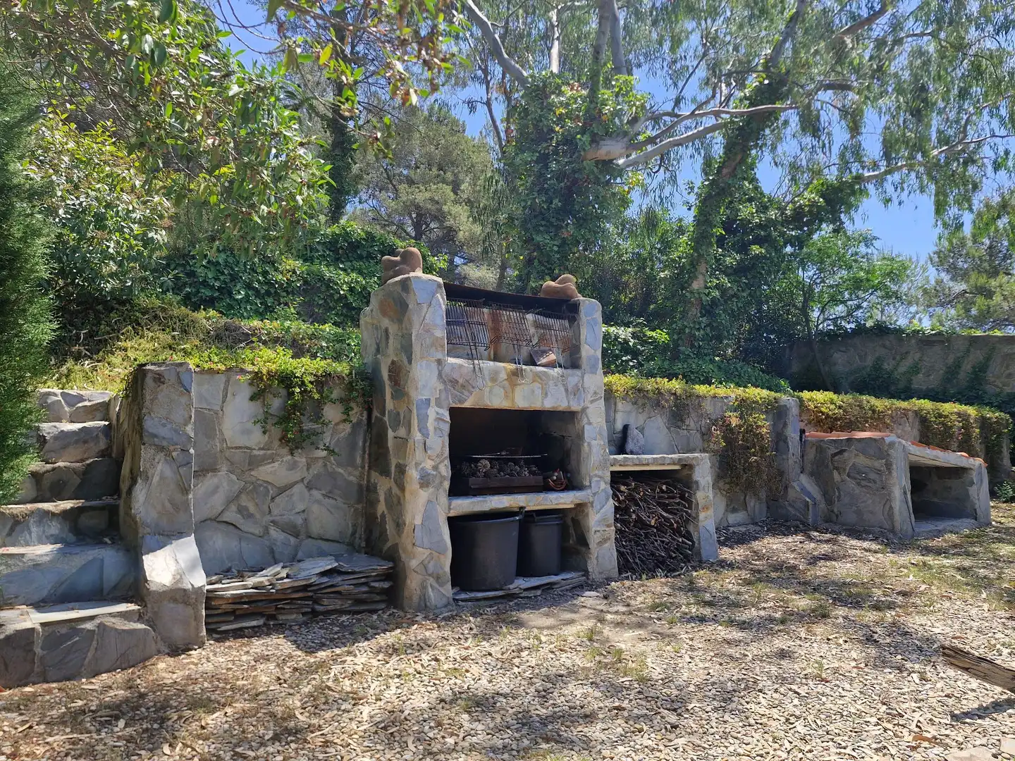 Houses for sale in Almoster  with Air Conditioner, Heating and Storage room