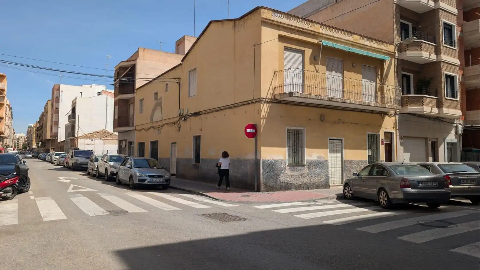 Vista exterior de Edificio en venta en Elche / Elx