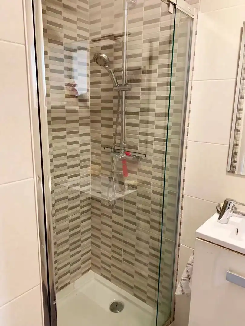 Baño de Piso en venta en Valencia con Aire acondicionado, Calefacción y Amueblado