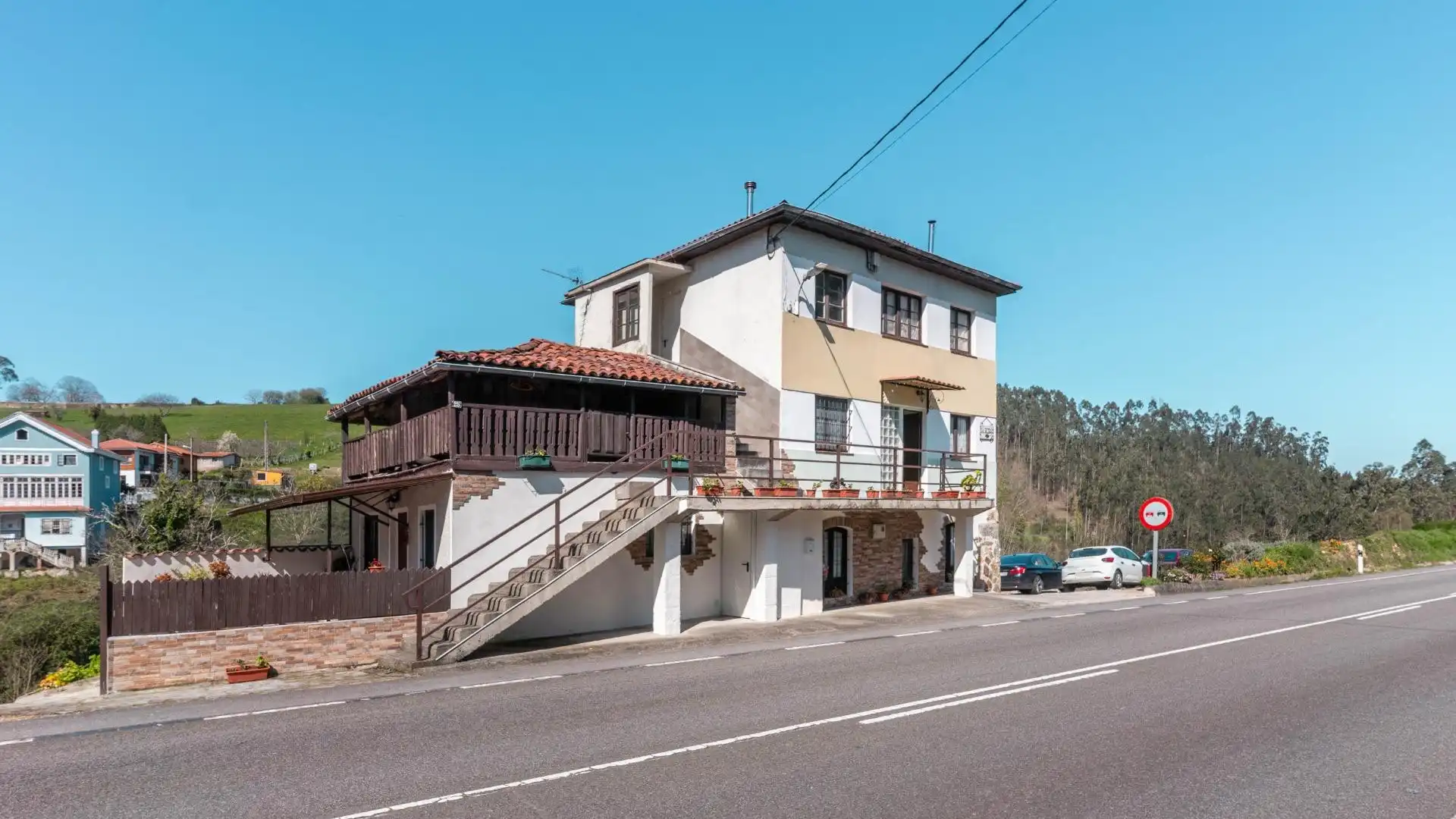 Vista exterior de Casa o chalet en venta en Muros de Nalón con Jardín privado, Trastero y Amueblado