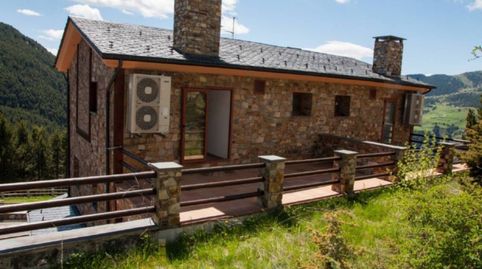 Foto 2 de Casa adosada en venta en Soldeu - Incles, Canillo