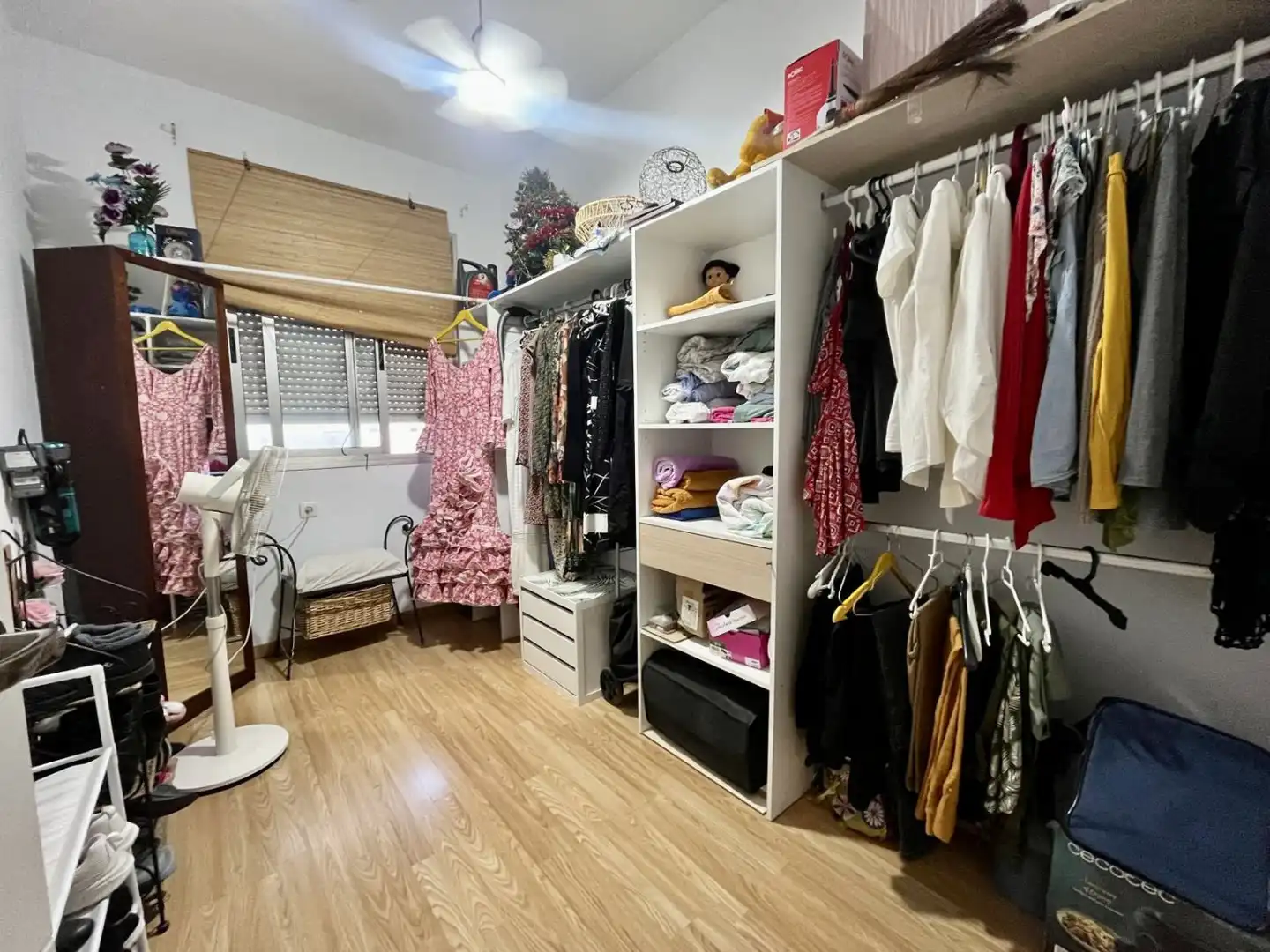 Flat for sale in Sevilla  with Air Conditioner, Parquet flooring and Balcony