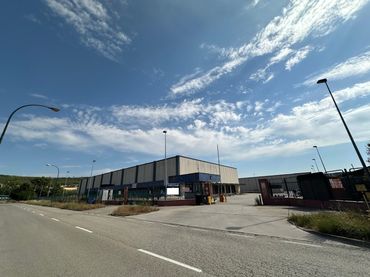 Industrial building for sale in Calle Merindad de Ubierna