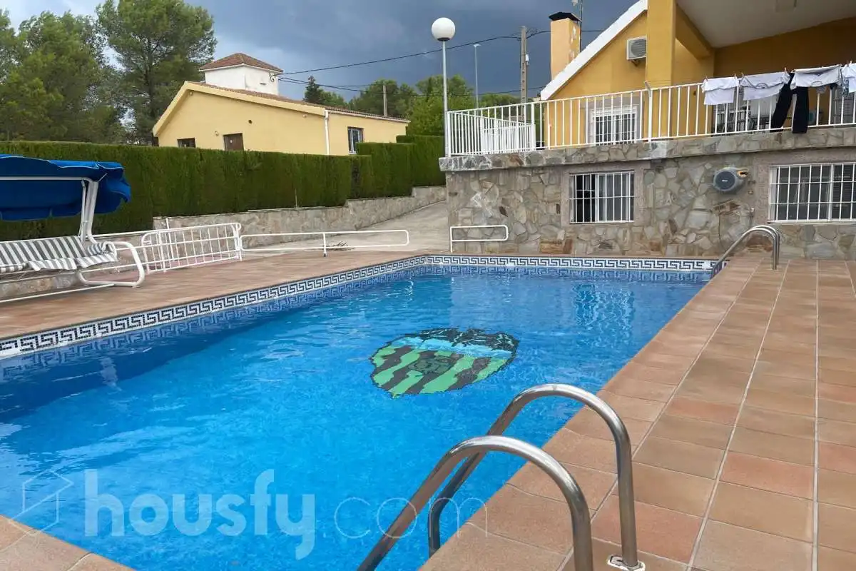 Piscina de Casa o chalet de alquiler en Mogente / Moixent con Trastero y Amueblado