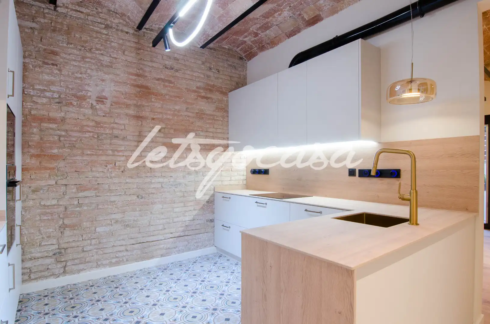 Cuina de Pis en venda en Barcelona amb Aire condicionat, Calefacció i Parquet